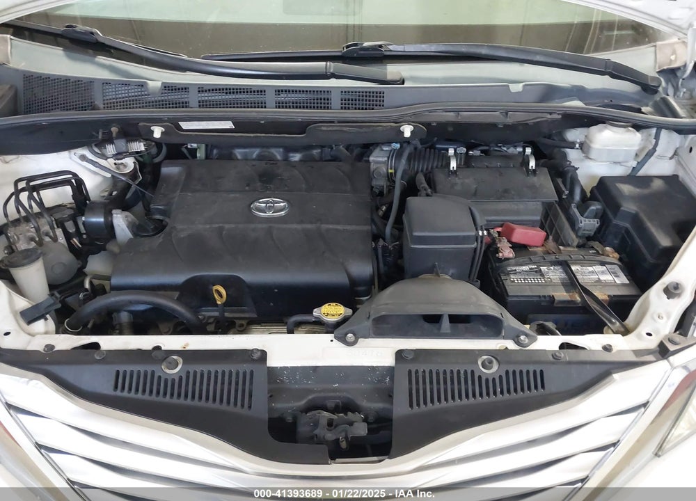 2011 TOYOTA SIENNA VIN: 5TDYK3DC9BS091563