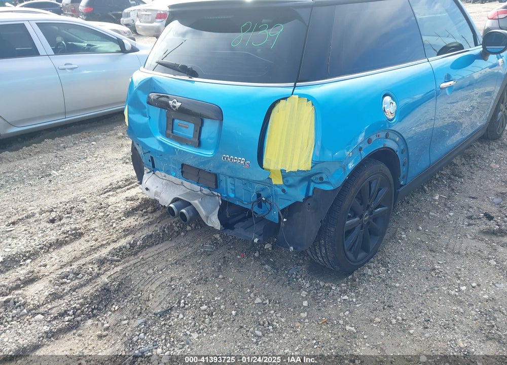 2015 MINI HARDTOP VIN: WMWXP7C55F2A59827