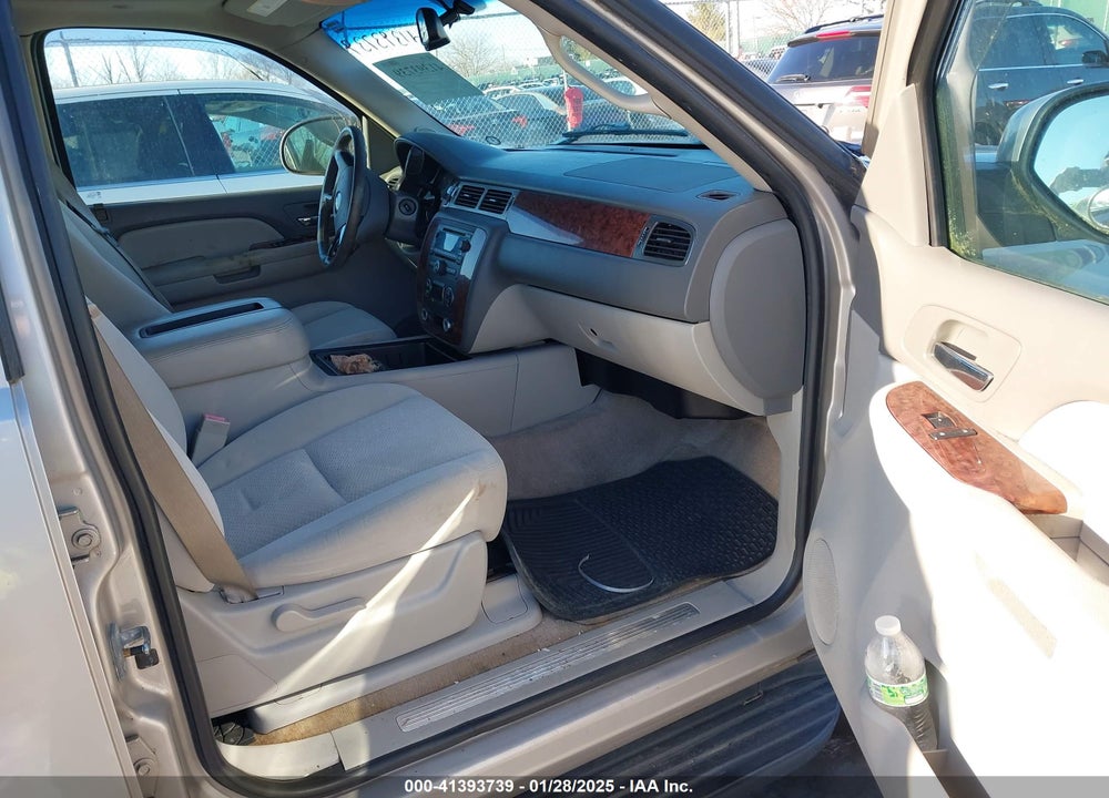 2007 CHEVROLET SUBURBAN 1500 LT VIN: 3GNFK16317G162972