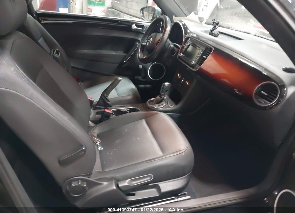 2013 VOLKSWAGEN BEETLE 2.5L FENDER EDITION VIN: 3VWJP7AT5DM676946