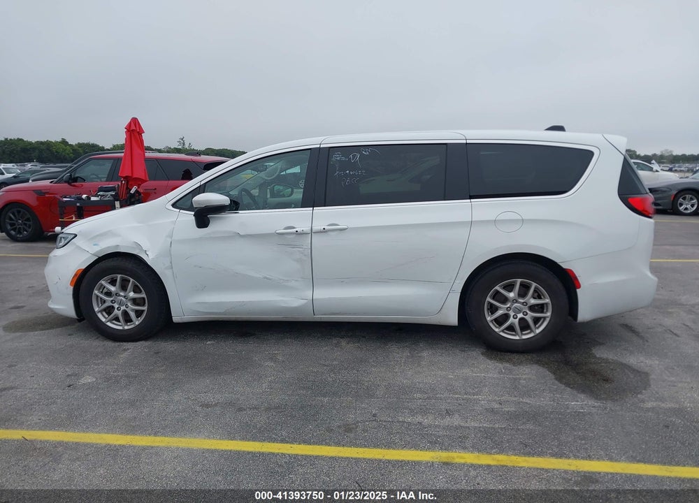 2023 CHRYSLER PACIFICA TOURING L VIN: 2C4RC1BG1PR624386