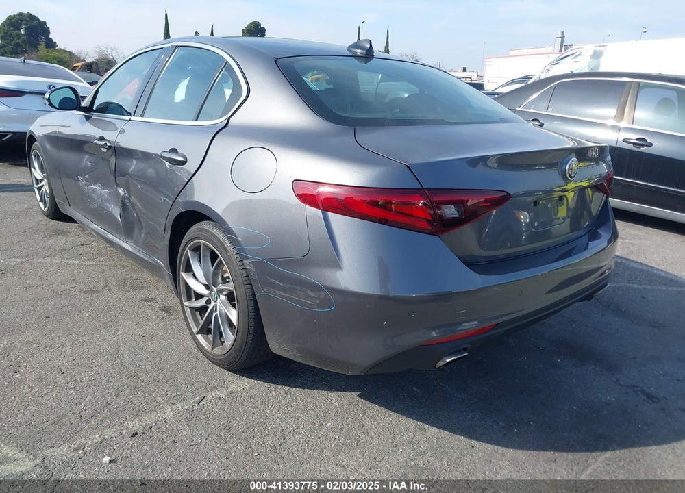 2017 ALFA ROMEO GIULIA RWD VIN: ZARFAEBN3H7536740