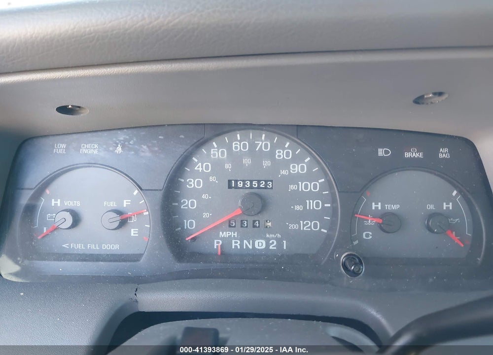 2004 MERCURY GRAND MARQUIS GS VIN: 2MEFM74W04X647235