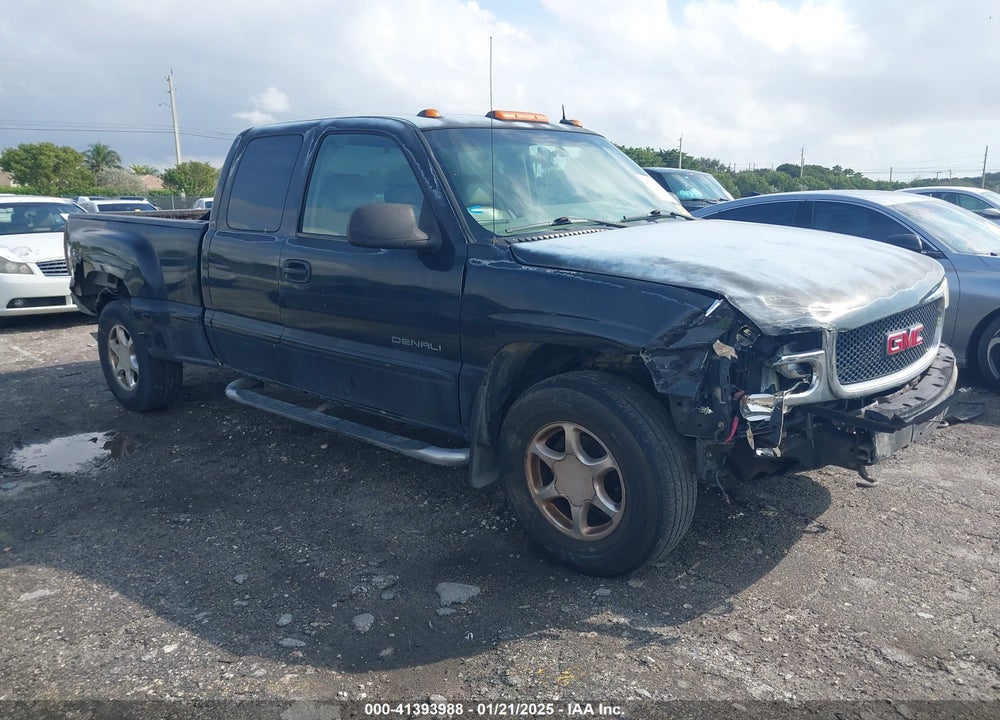 2002 GMC SIERRA 1500 DENALI VIN: 2GTFK69U421373269
