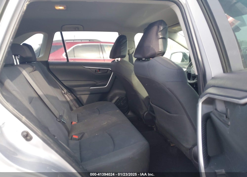 2019 TOYOTA RAV4 LE VIN: JTMF1RFV0KD031548