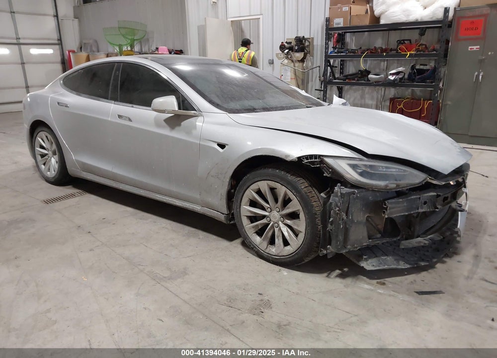 2017 TESLA MODEL S VIN: 5YJSA1E23HF232059