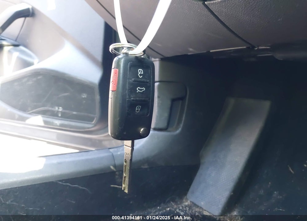2019 VOLKSWAGEN PASSAT VIN: 1VWLA7A37KC012589