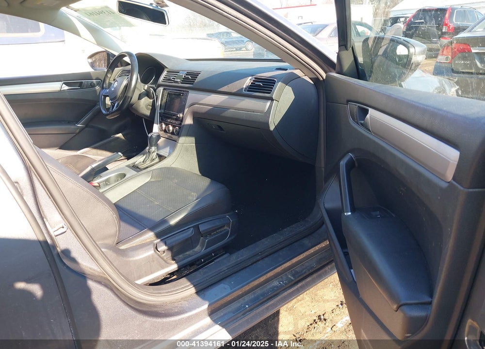 2019 VOLKSWAGEN PASSAT VIN: 1VWLA7A37KC012589