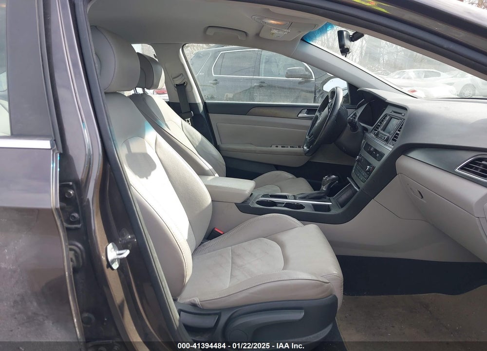 2015 HYUNDAI SONATA VIN: 5NPE34AF3FH222406