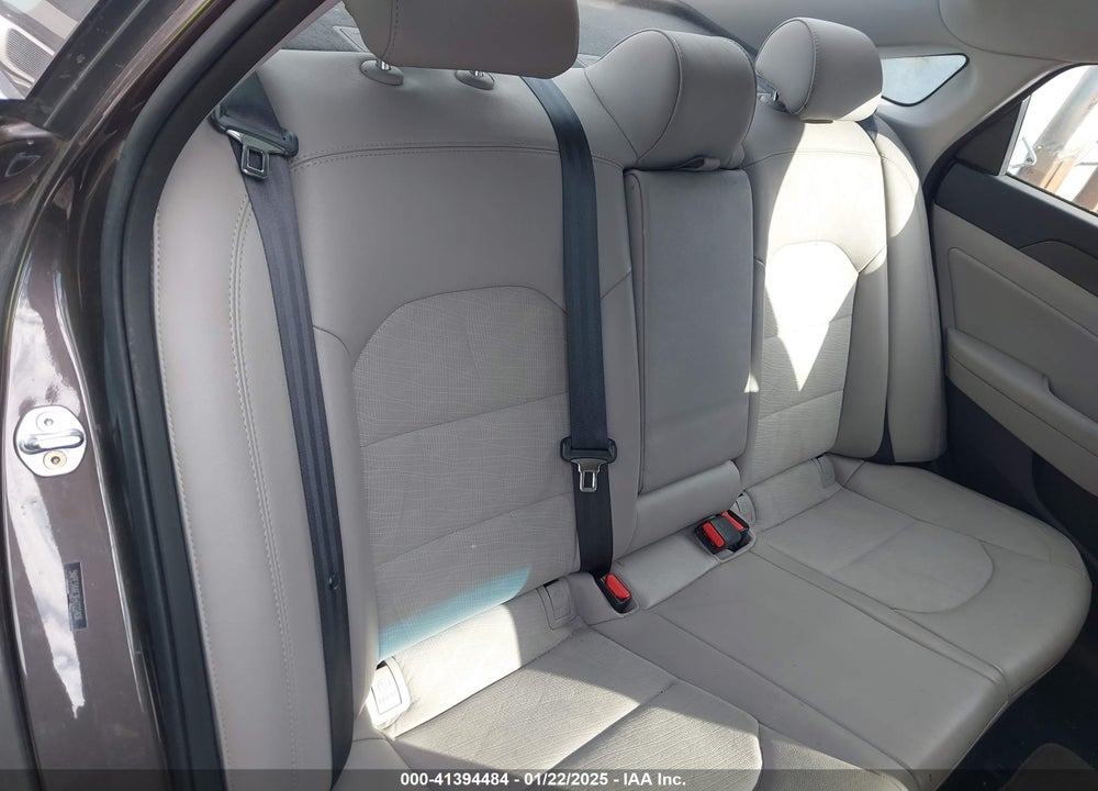 2015 HYUNDAI SONATA VIN: 5NPE34AF3FH222406