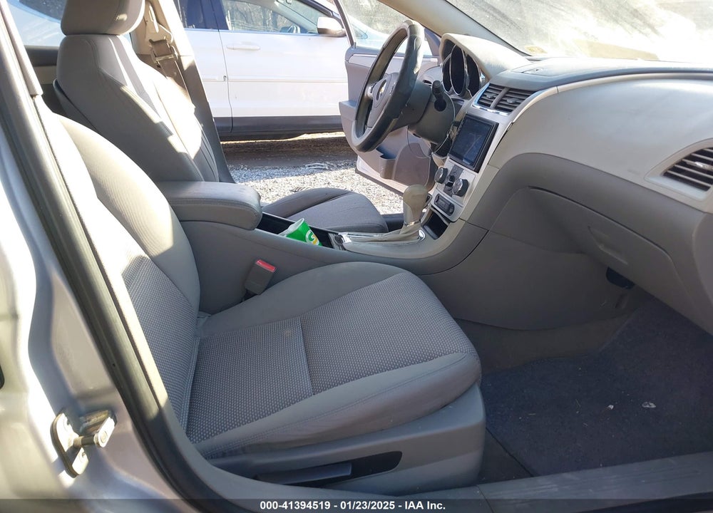 2011 CHEVROLET MALIBU VIN: 1G1ZB5E15BF161825