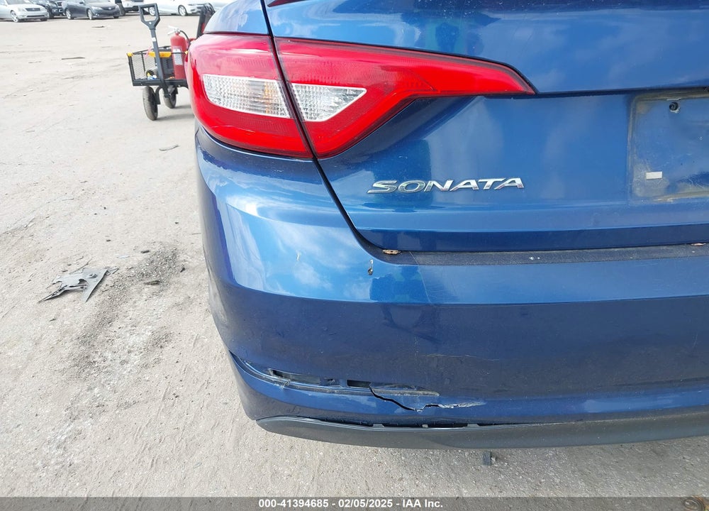 2016 HYUNDAI SONATA SE VIN: 5NPE24AF8GH301123