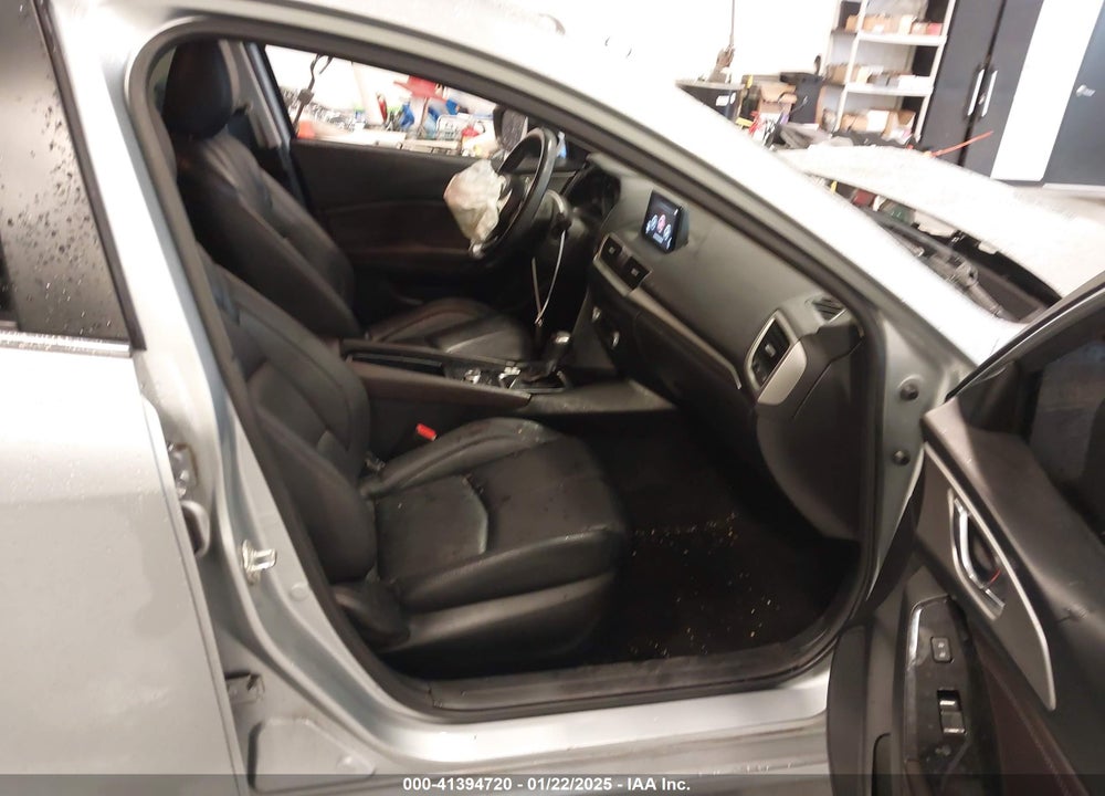2018 MAZDA 3 VIN: 3MZBN1V31JM242696