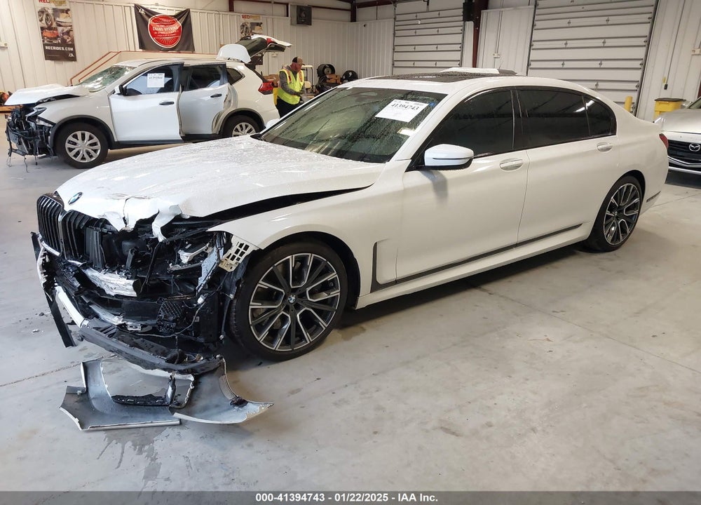 2022 BMW 750 VIN: WBA7U2C02NCG79415