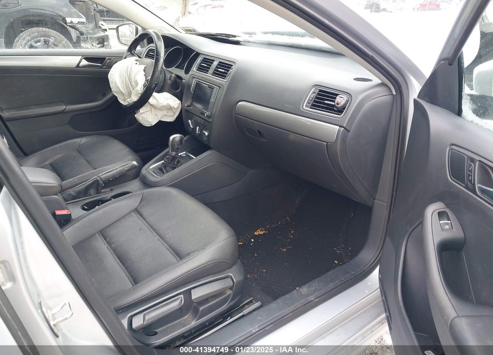2016 VOLKSWAGEN JETTA VIN: 3VWD67AJ7GM312272