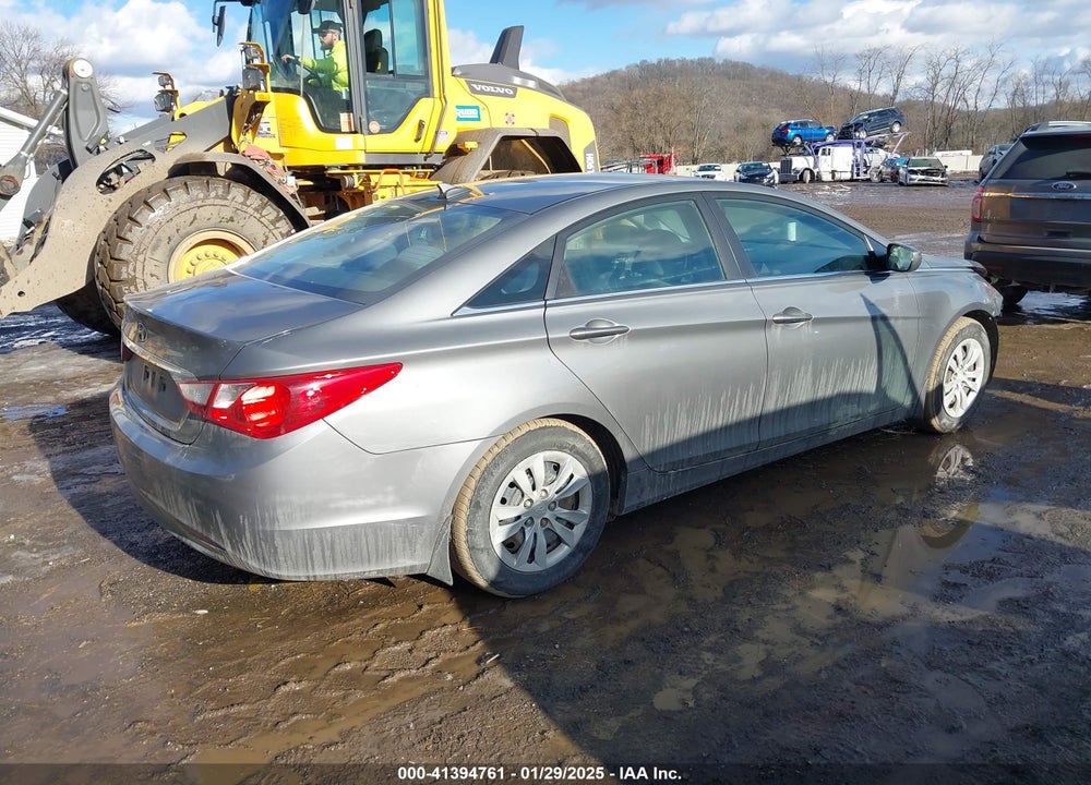2013 HYUNDAI SONATA VIN: 5NPEB4AC9DH586089