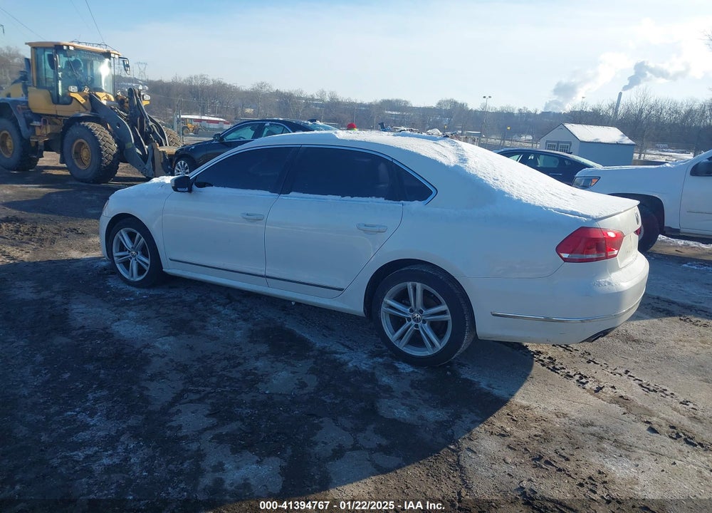 2013 VOLKSWAGEN PASSAT VIN: 1VWCN7A37DC134487