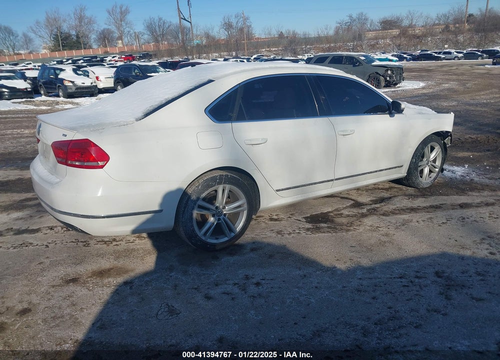 2013 VOLKSWAGEN PASSAT VIN: 1VWCN7A37DC134487