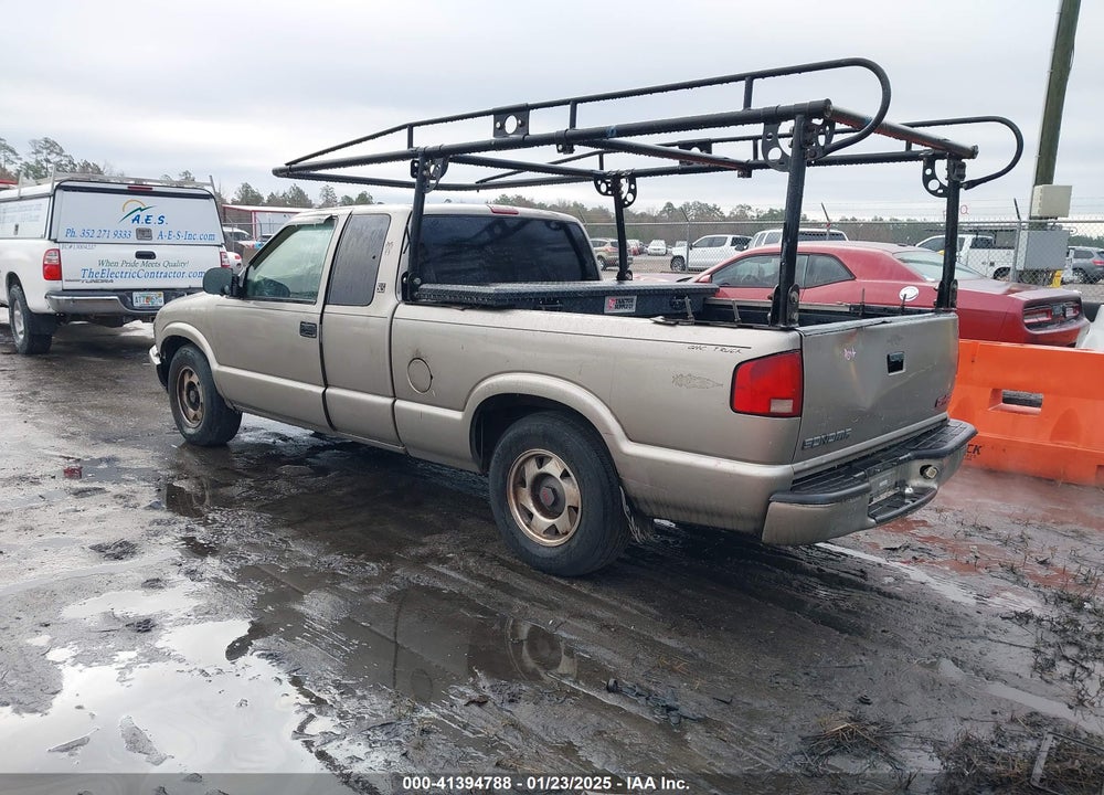 2000 GMC SONOMA SLS VIN: 1GTCS19W1Y8241082