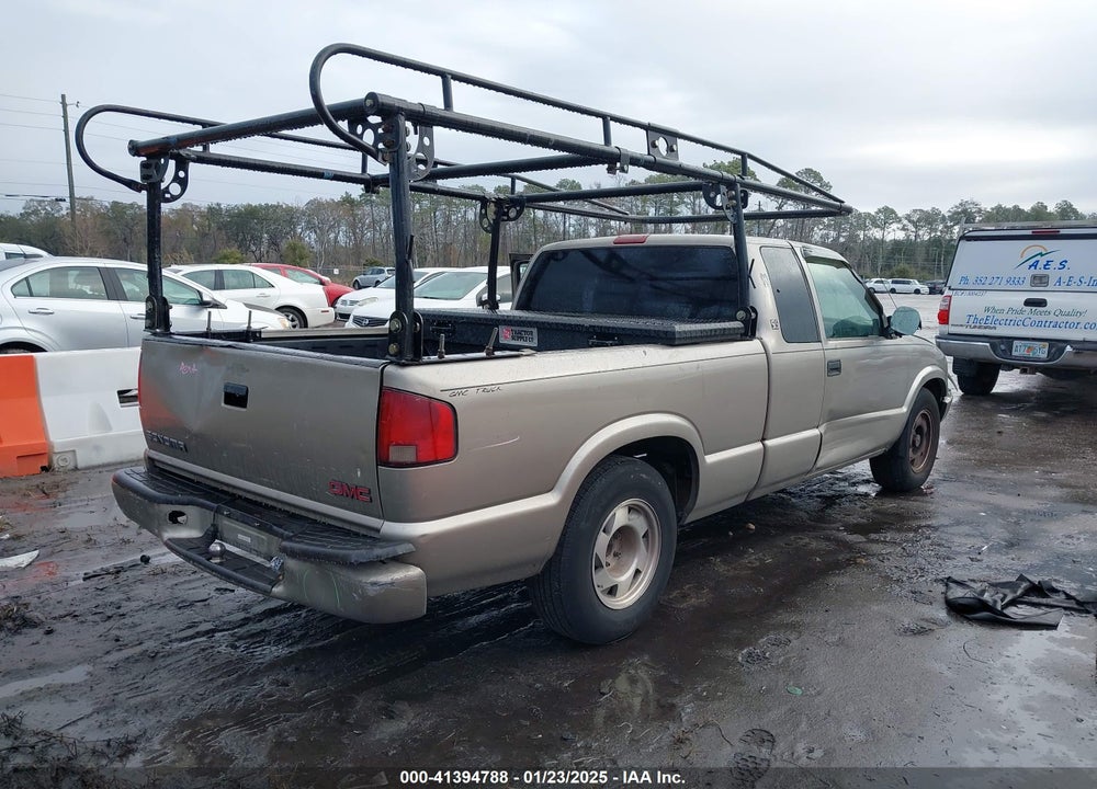 2000 GMC SONOMA SLS VIN: 1GTCS19W1Y8241082