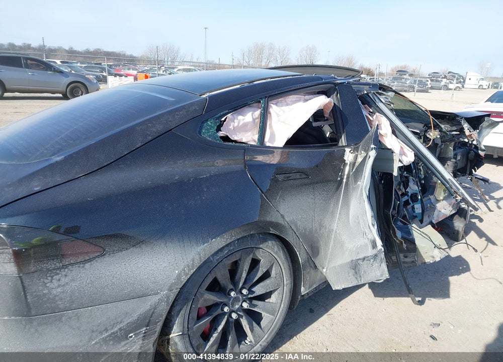 2016 TESLA MODEL S VIN: 5YJSA1E42GF143731