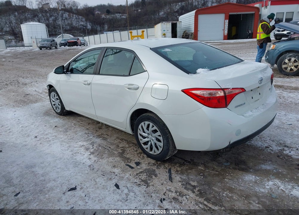 2018 TOYOTA COROLLA VIN: 5YFBURHE8JP855358