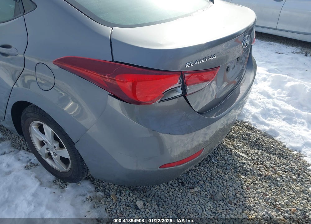 2014 HYUNDAI ELANTRA VIN: 5NPDH4AE7EH474694