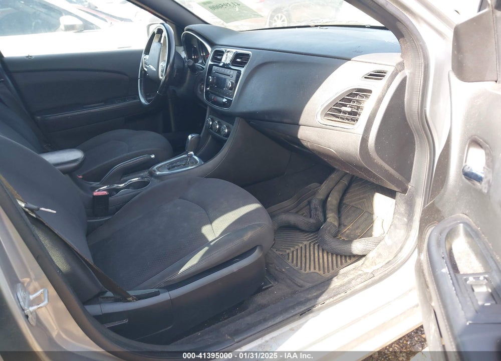 2014 CHRYSLER 200 VIN: 1C3CCBBG5EN114925