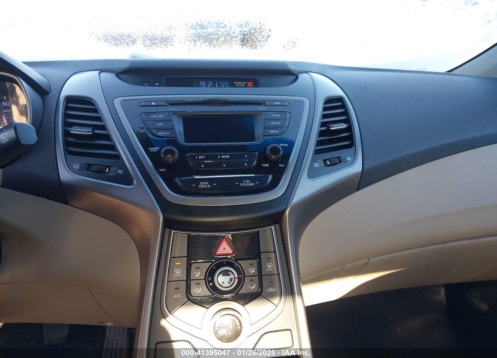 2015 HYUNDAI ELANTRA VIN: KMHDH4AE0FU266272