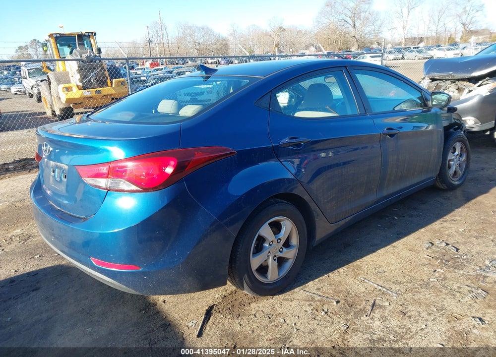 2015 HYUNDAI ELANTRA VIN: KMHDH4AE0FU266272