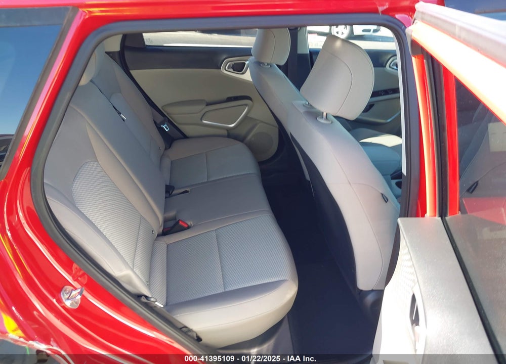 2021 KIA SOUL VIN: KNDJ23AU9M7740595