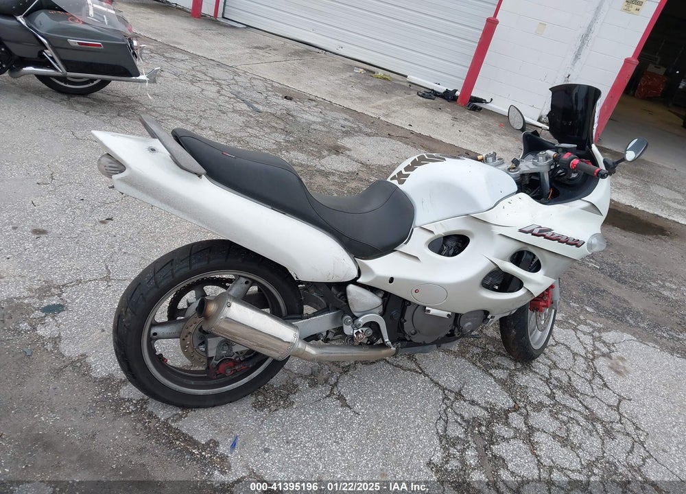2005 SUZUKI GSX600 F VIN: JS1GN79A052100741
