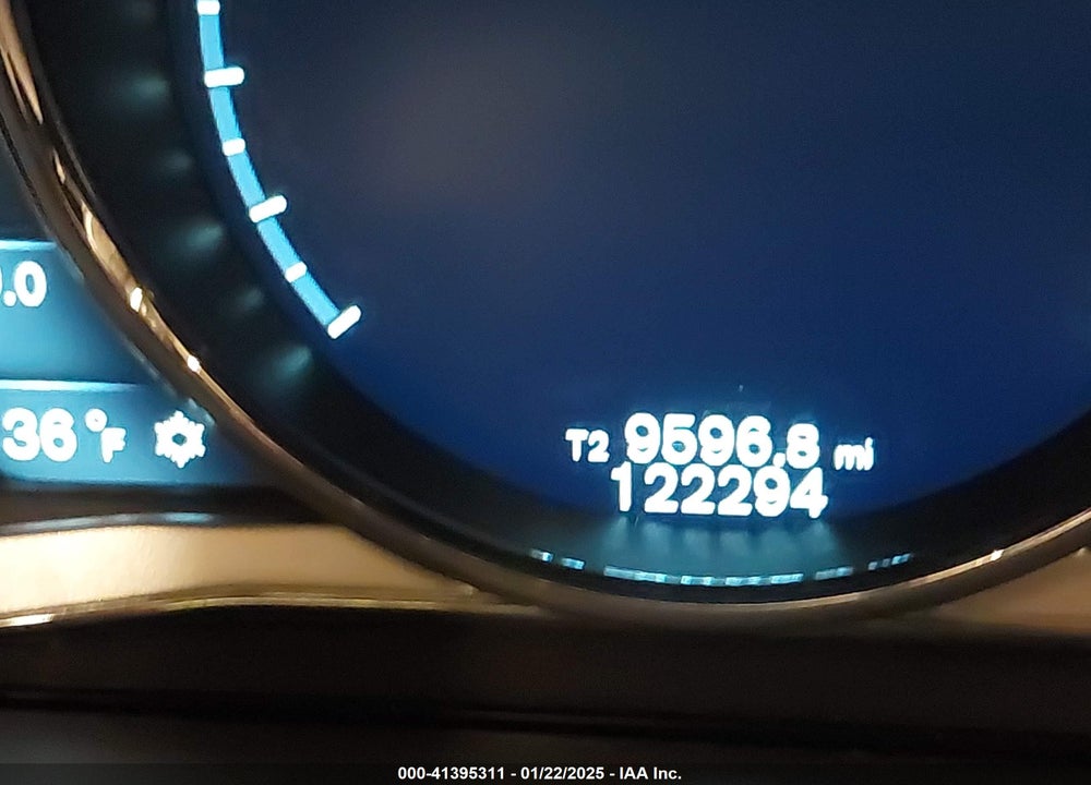 2014 VOLVO XC60 T6 R-DESIGN PLATINUM VIN: YV4902DZ5E2546717