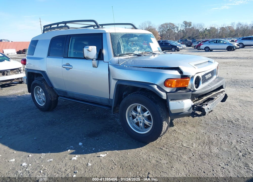 2007 TOYOTA FJ CRUISER VIN: JTEBU11F670010334