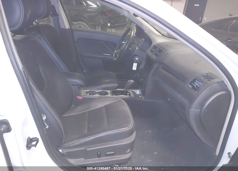 2011 FORD FUSION VIN: 3FAHP0DC9BR199903