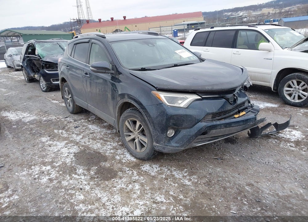 2018 TOYOTA RAV4 ADVENTURE/XLE VIN: JTMRFREV8JD240826