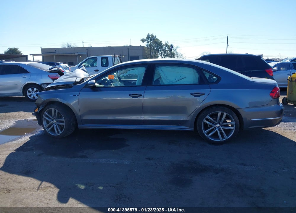 2018 VOLKSWAGEN PASSAT VIN: 1VWAA7A35JC030952