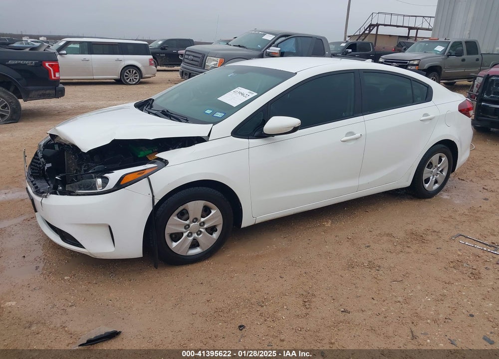 2017 KIA FORTE VIN: 3KPFK4A78HE082702