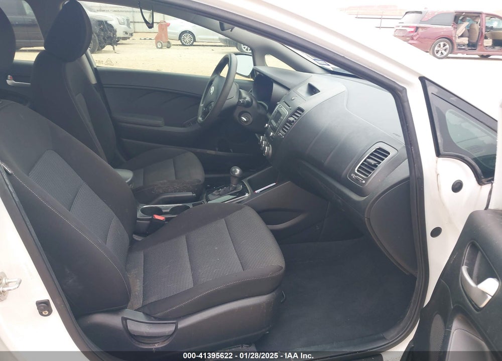 2017 KIA FORTE VIN: 3KPFK4A78HE082702
