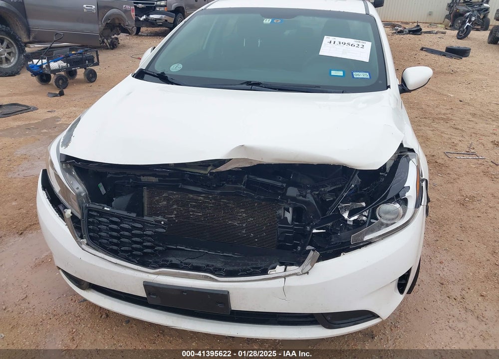 2017 KIA FORTE VIN: 3KPFK4A78HE082702