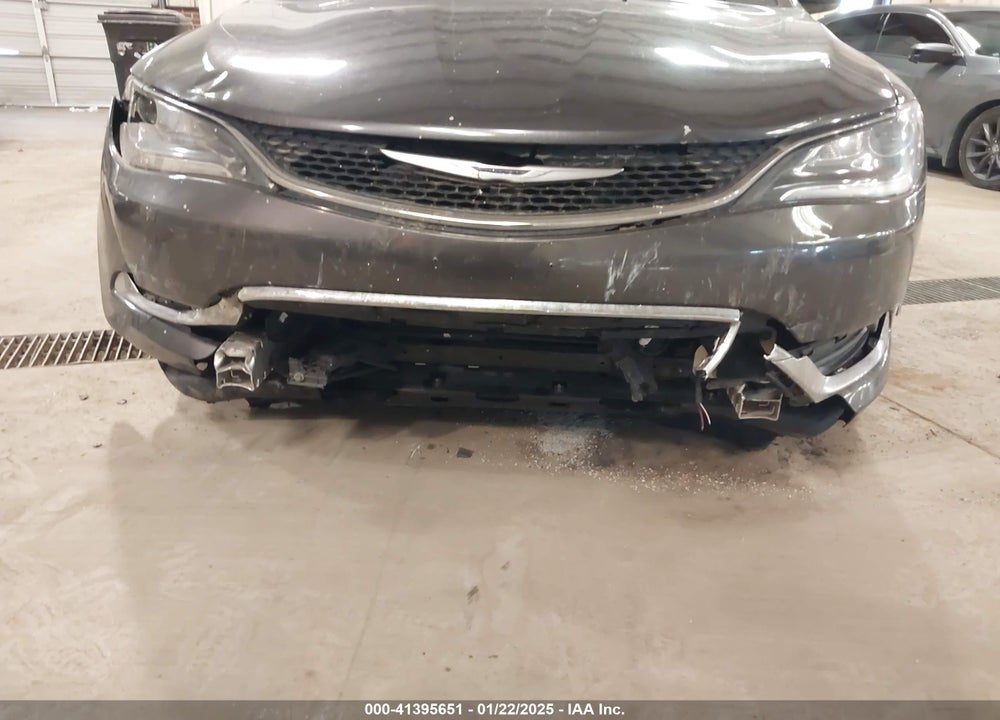 2017 CHRYSLER 200 VIN: 1C3CCCAB2HN510133