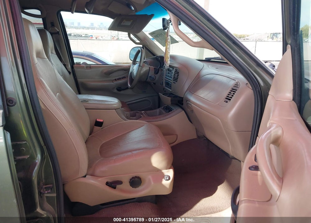 2001 FORD EXPEDITION EDDIE BAUER VIN: 1FMFU18L11LB15964