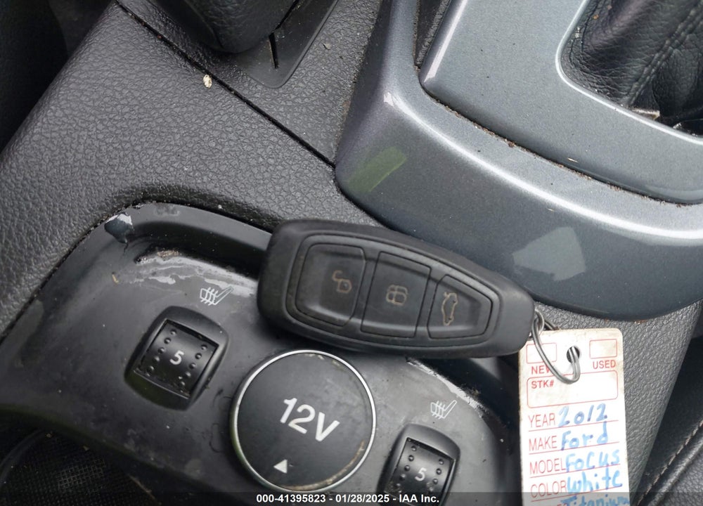 2012 FORD FOCUS TITANIUM VIN: 1FAHP3N23CL119048