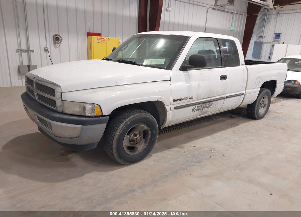 2000 DODGE RAM 1500 ST VIN: 3B7HC13Y0YM200189