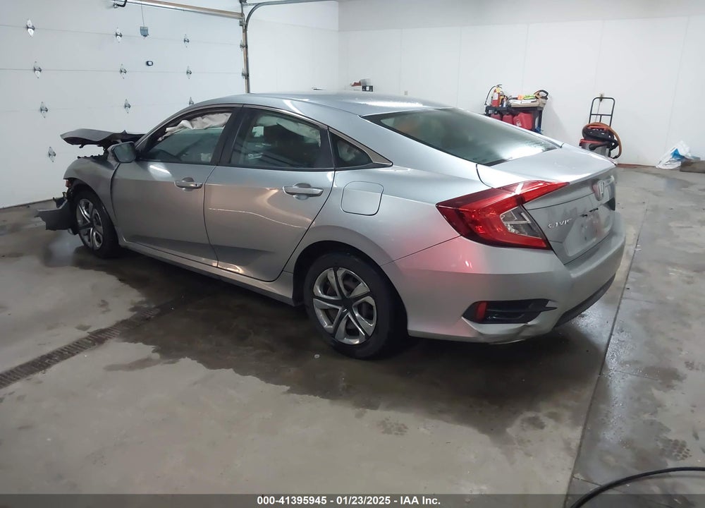 2018 HONDA CIVIC VIN: 19XFC2F55JE003789