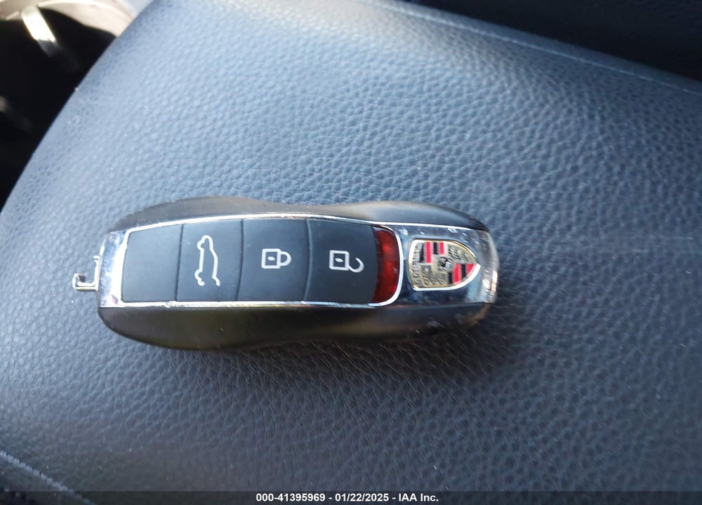 2020 PORSCHE MACAN VIN: WP1AA2A55LLB05013