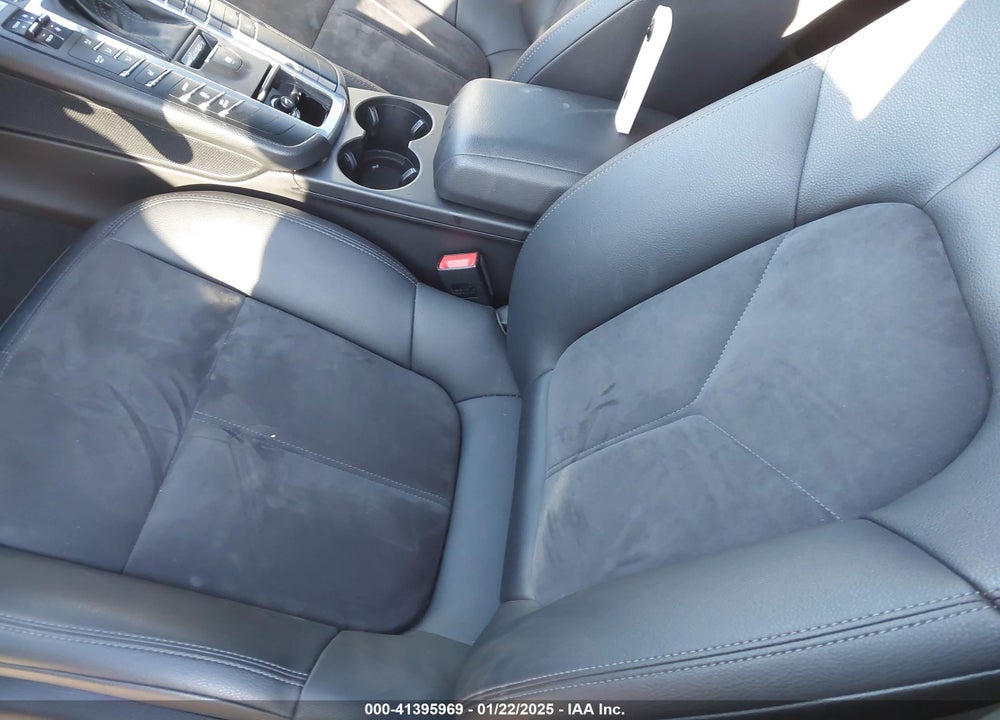 2020 PORSCHE MACAN VIN: WP1AA2A55LLB05013