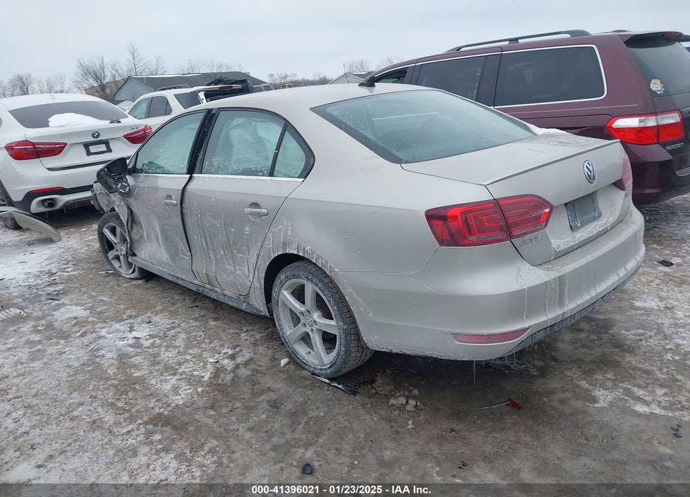 2013 VOLKSWAGEN JETTA HYBRID VIN: 3VW637AJ9DM312125