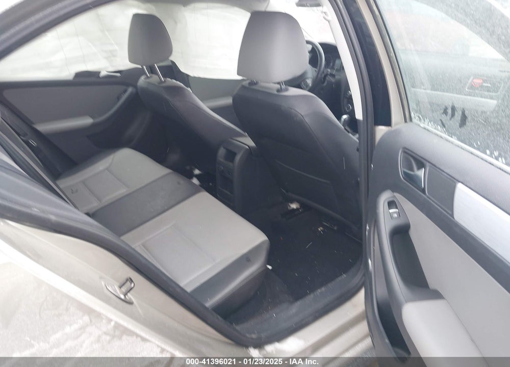 2013 VOLKSWAGEN JETTA HYBRID VIN: 3VW637AJ9DM312125