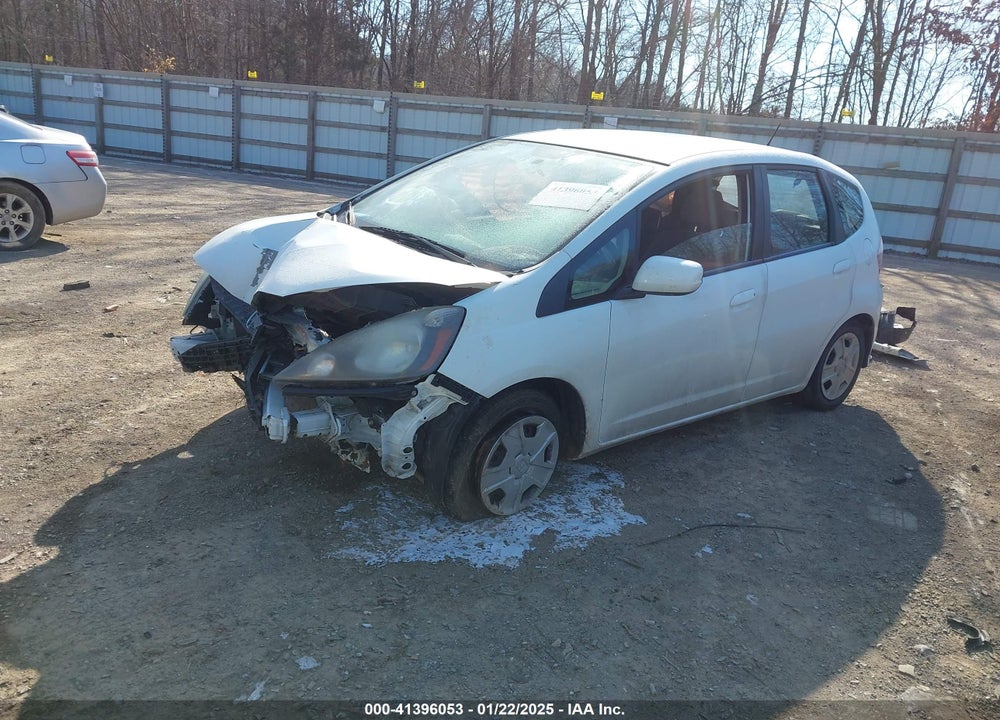 2013 HONDA FIT VIN: JHMGE8H30DC023018